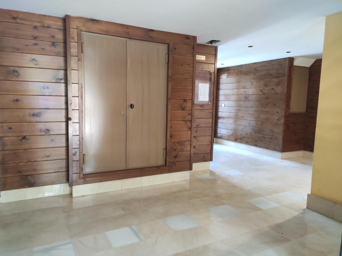 Apartamento Isabella Apartment Jaca Exterior photo