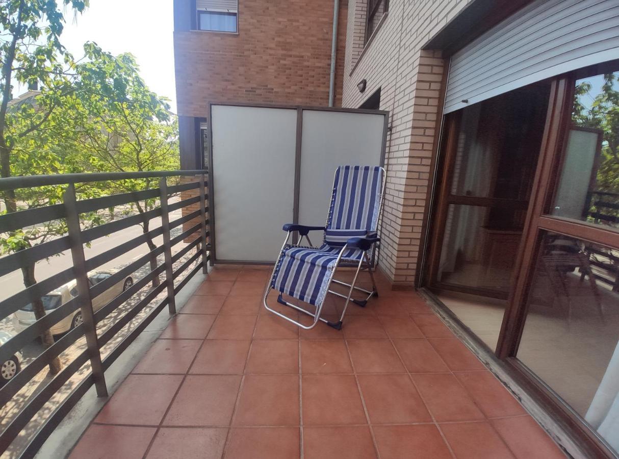 Apartamento Isabella Apartment Jaca Exterior photo
